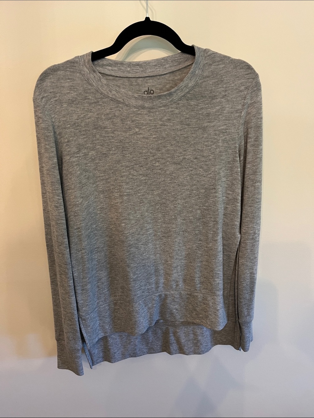 ALO Yoga Crew Sweatshirt - Hi Low Slit Detail